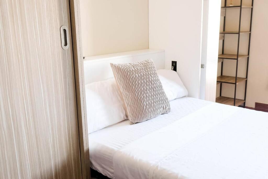 Bahay bakasyunan Budget-friendly In It Park Avida Riala T2 Cebu